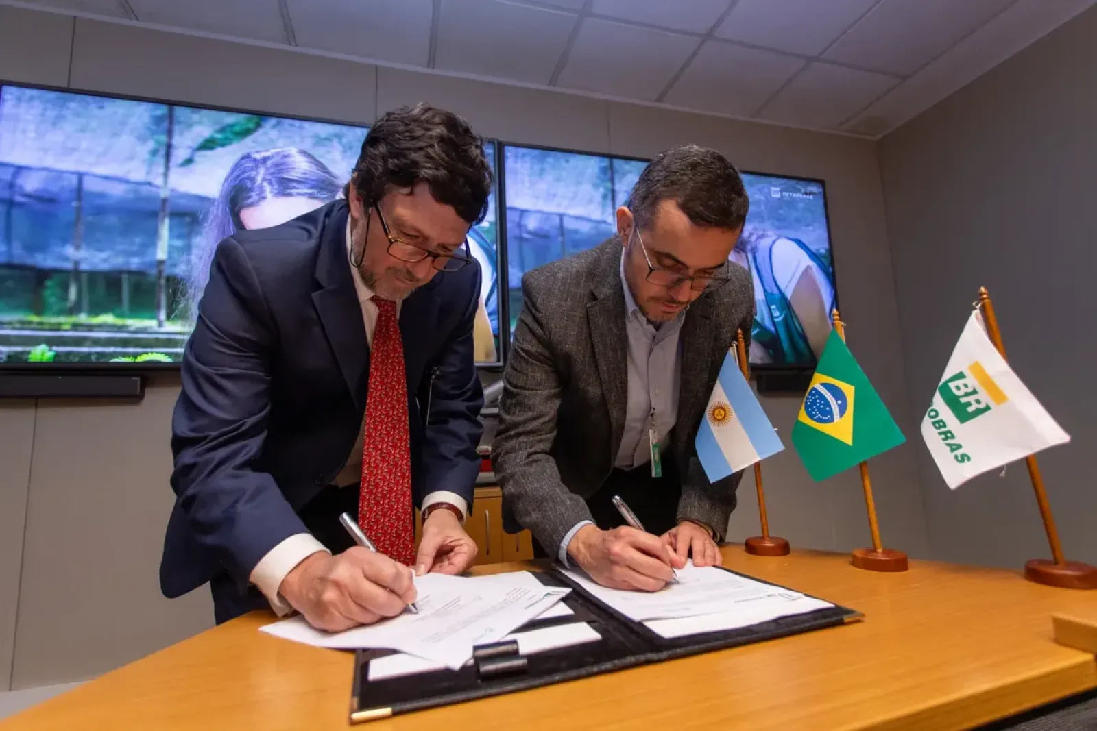 El Gobierno llegó a un acuerdo con Brasil para triangular gas y asegurar el abastecimiento