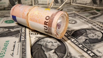 El Euro vuelve a caer a su mínimo histórico