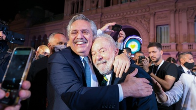 Alberto viaja a Brasil para reunirse con Lula