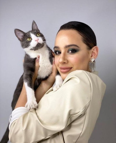 Flor Jazmín Peña: “Mi gato me habla con su mirada”