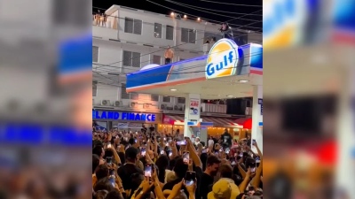 Bad Bunny y Arcangel sorprendieron con un show en las calles de Puerto Rico
