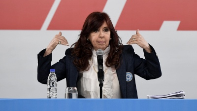 Cristina Kirchner tiene COVID-19 y postergó un importante acto