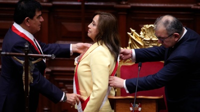 Dina Boluarte es la primera presidenta mujer de Perú