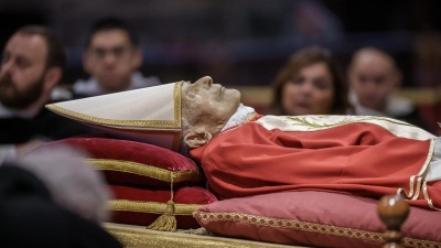 El cuerpo de Benedicto XVI estará durante tres días en una basílica abierta al público