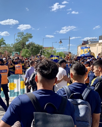 Una multitud recibió a Boca en Santiago del Estero