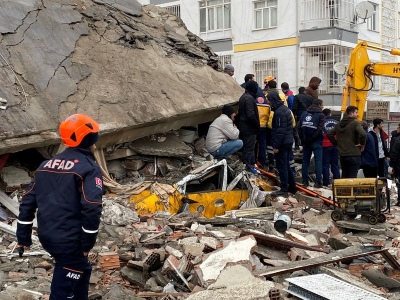 Buscan a decenas de deportistas en Turquía tras el terremoto