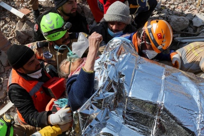 Terremoto en Turquía: una anciana fue rescatada tras 177 horas en los escombros