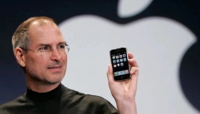 El primer iPhone fue subastado en una cifra insólita