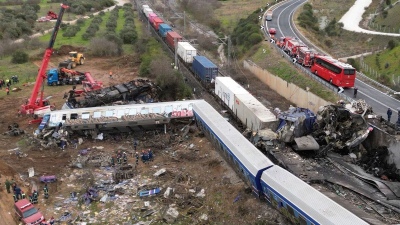 Grecia: al menos 32 muertos y 85 heridos en un choque de trenes