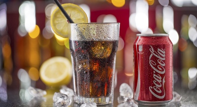 Un día como hoy se inventó la Coca Cola: resumimos su historia