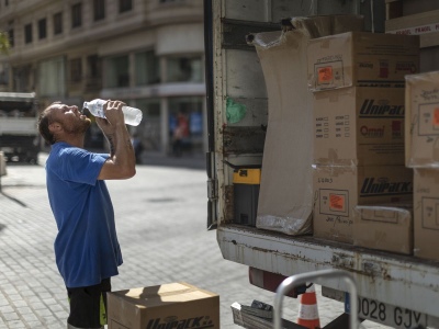 Ola de calor en España: empresas paran sus actividades