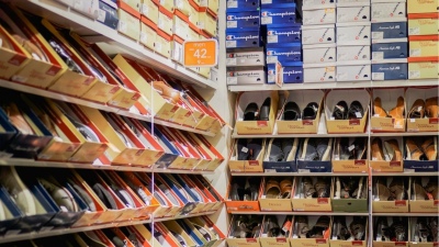 Se robaron 200 cajas de zapatillas: eran todas del pie derecho