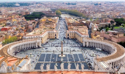 Vaticano: gendarmería frenó de un disparo a un coche que quiso entrar sin permiso