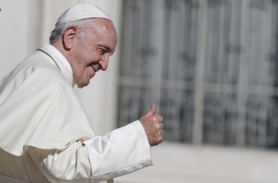 El papa Francisco fue operado "sin complicaciones"