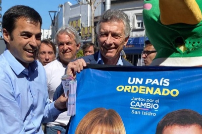 Mauricio Macri salió a repartir boletas de Patricia Bullrich