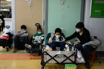 Alerta sanitaria en China otra vez: hay un nuevo brote de enfermedades respiratorias en menores