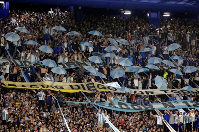 Clausuraron la Bombonera por "superar la capacidad" de público ante Uruguay