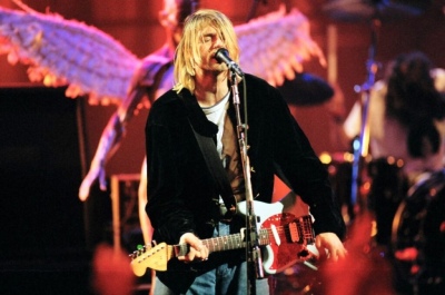Subastaron una guitarra de Kurt Cobain por más de 1 millón de dólares