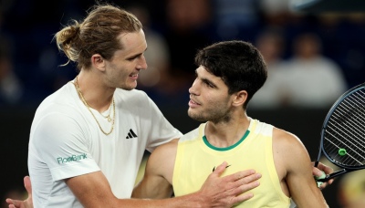 Australian Open: Zverev eliminó a Alcaraz y será rival de Medvedev en semis