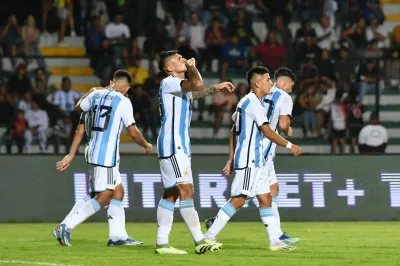 Argentina vs Uruguay por el Preolímpico Sub 23: hora y posibles formaciones