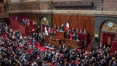 Francia se convierte en el primer país del mundo en incluir el derecho al aborto en la Constitución