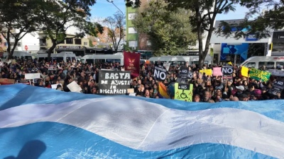 Protesta en Olivos contra ajustes en discapacidad