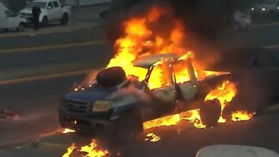 Inseguridad en Tres de Febrero: Asesinan a repartidor y queman patrullero en protesta