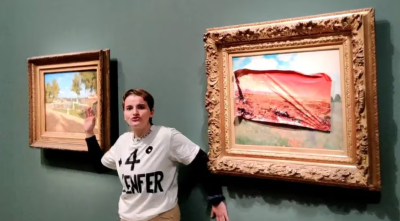 Detienen a una activista por intervenir un cuadro de Monet en París
