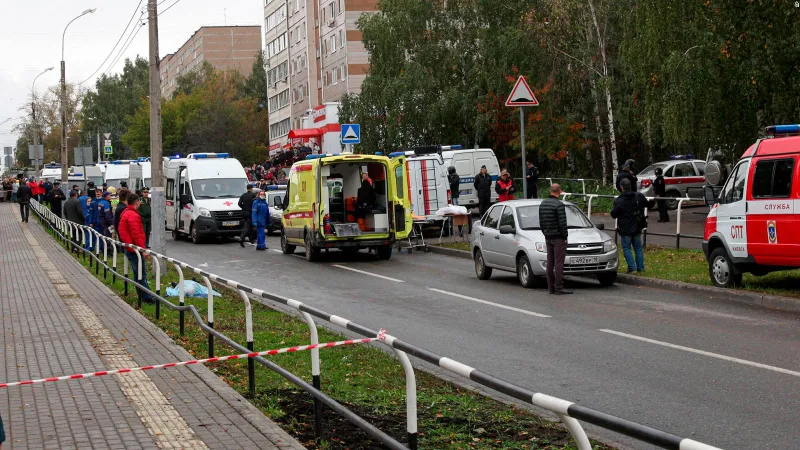 Un hombre mató a tiros a 13 personas en un colegio en Rusia