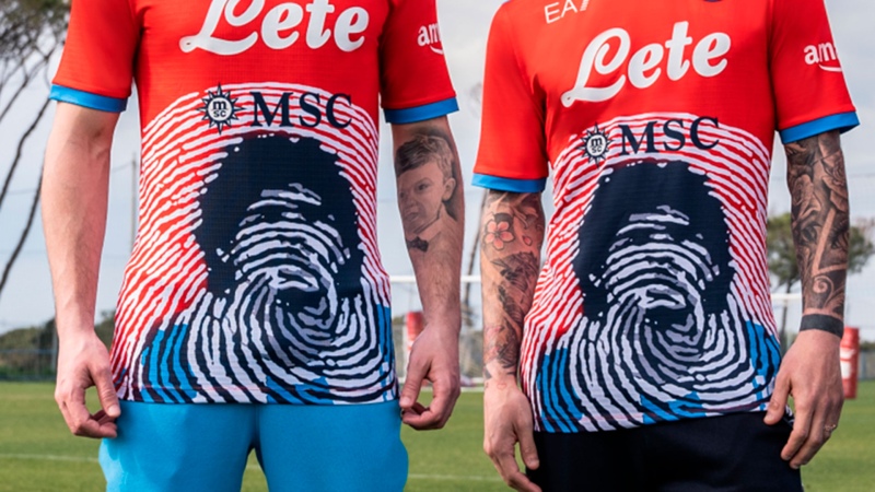 Napoli ya no podrá usar la cara de Maradona en su camiseta