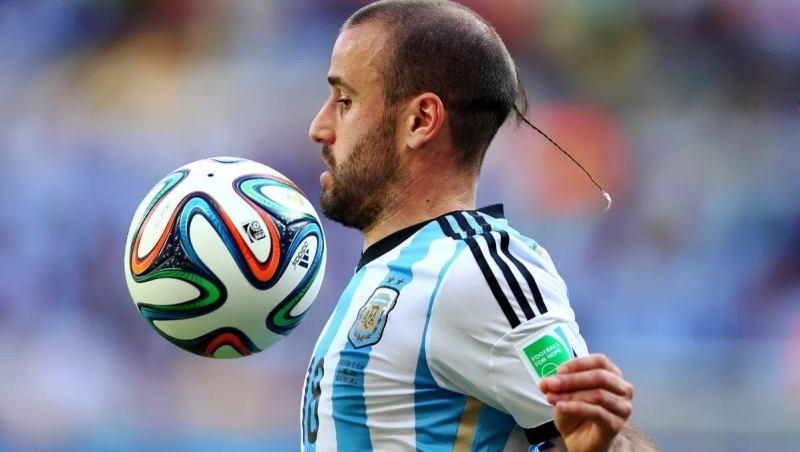 Rodrigo Palacio anunció su retiro del fútbol: jugará al básquet en Italia