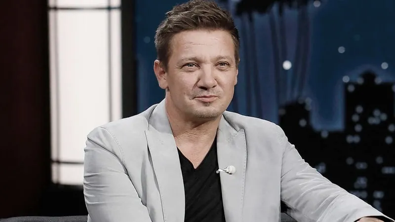 Jeremy Renner fue dado de alta