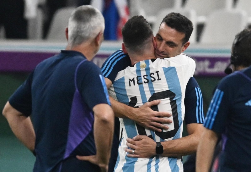 Scaloni, sobre el liderazgo de Messi: ”Lo que transmite no lo vi nunca, en ninguna persona”