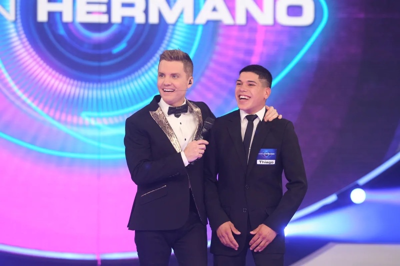 Santiago del Moro entra a la casa de Gran Hermano