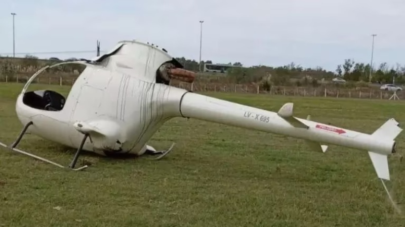 Se estrelló un helicóptero a metros de la Autopista Buenos Aires-La Plata