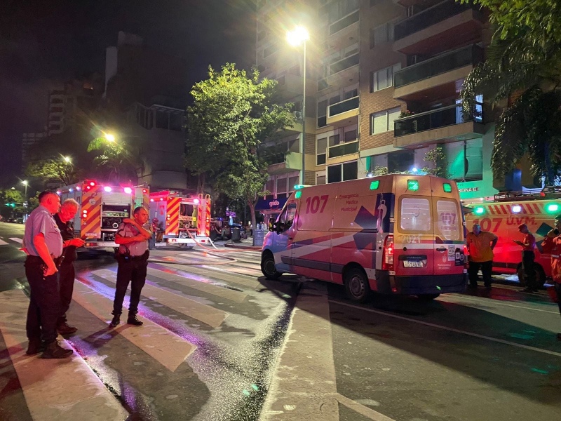 Córdoba: Un pibe de 18 años murió al saltar desde el piso 12 de un edificio que se incendiaba
