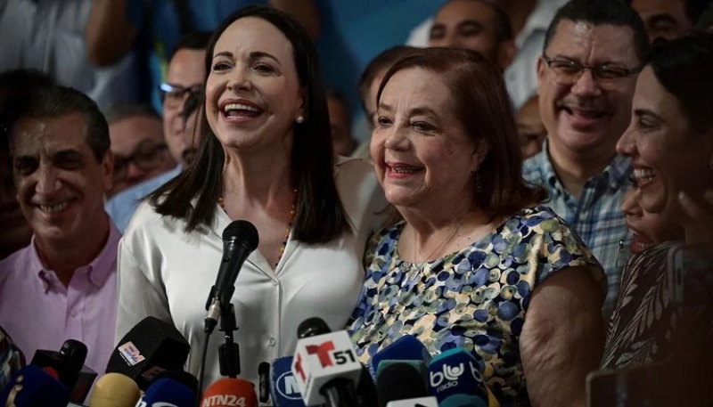 Venezuela: La oposición denuncia que no puede inscribir a su candidata
